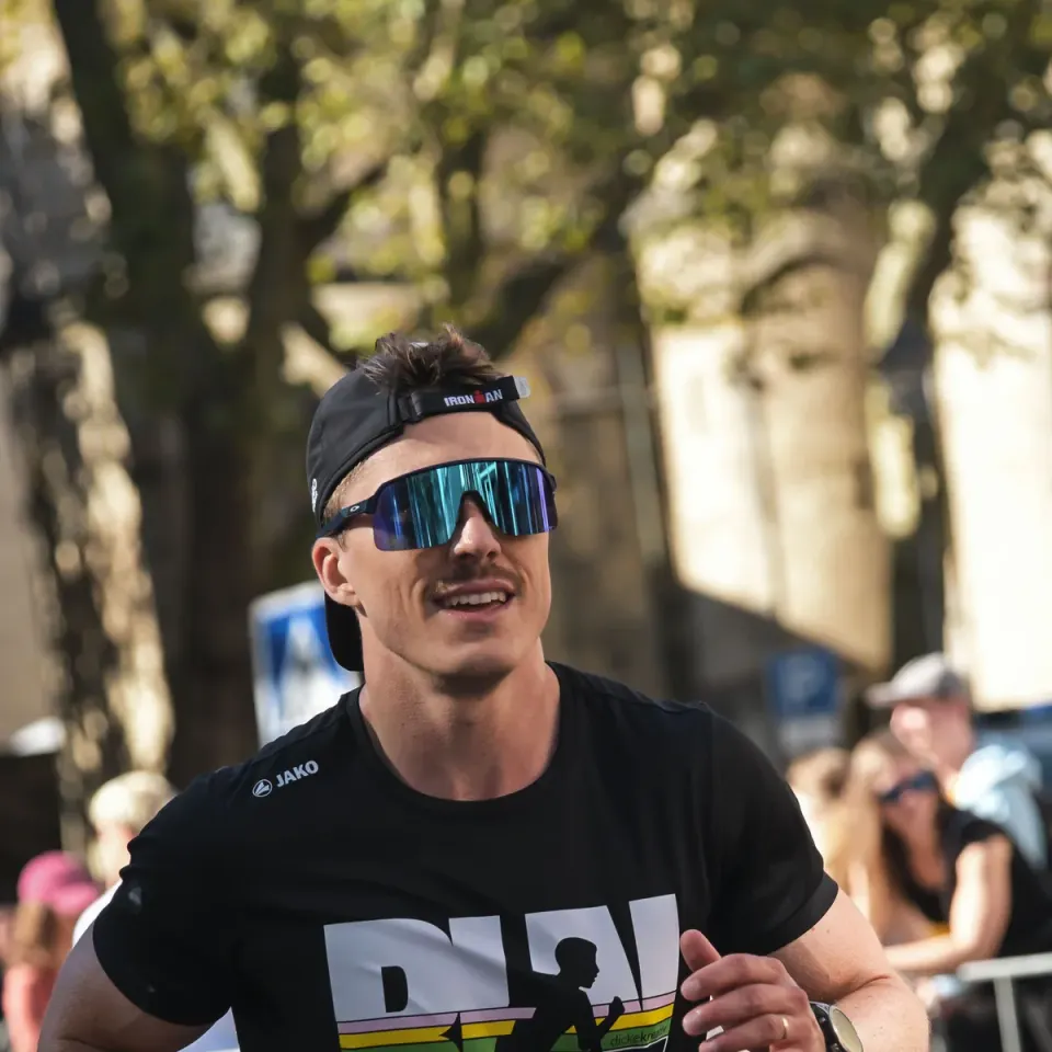 Konstantin Straßel beim Köln-Marathon 2026